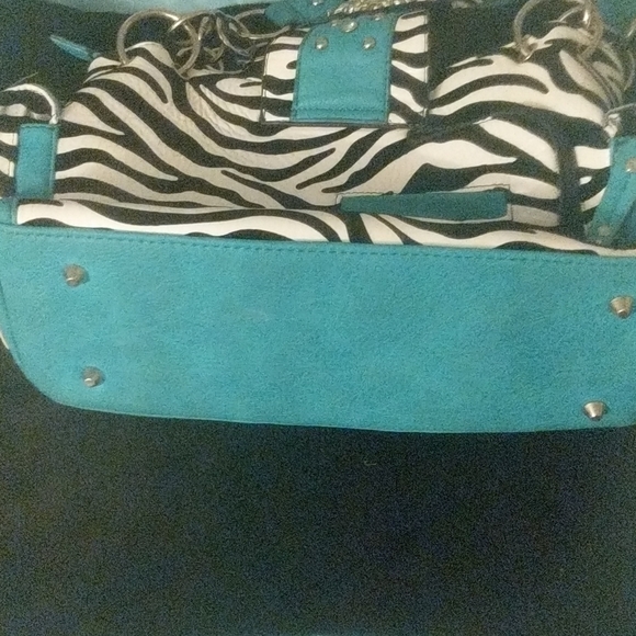 Fun zebra and teal handbag - Picture 2 of 3